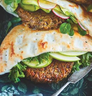 burger végan: galettes de lentille sur pita