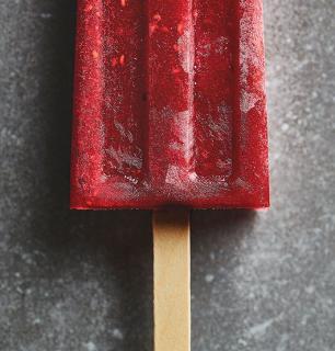 sucettes glacées aux framboises et au melon